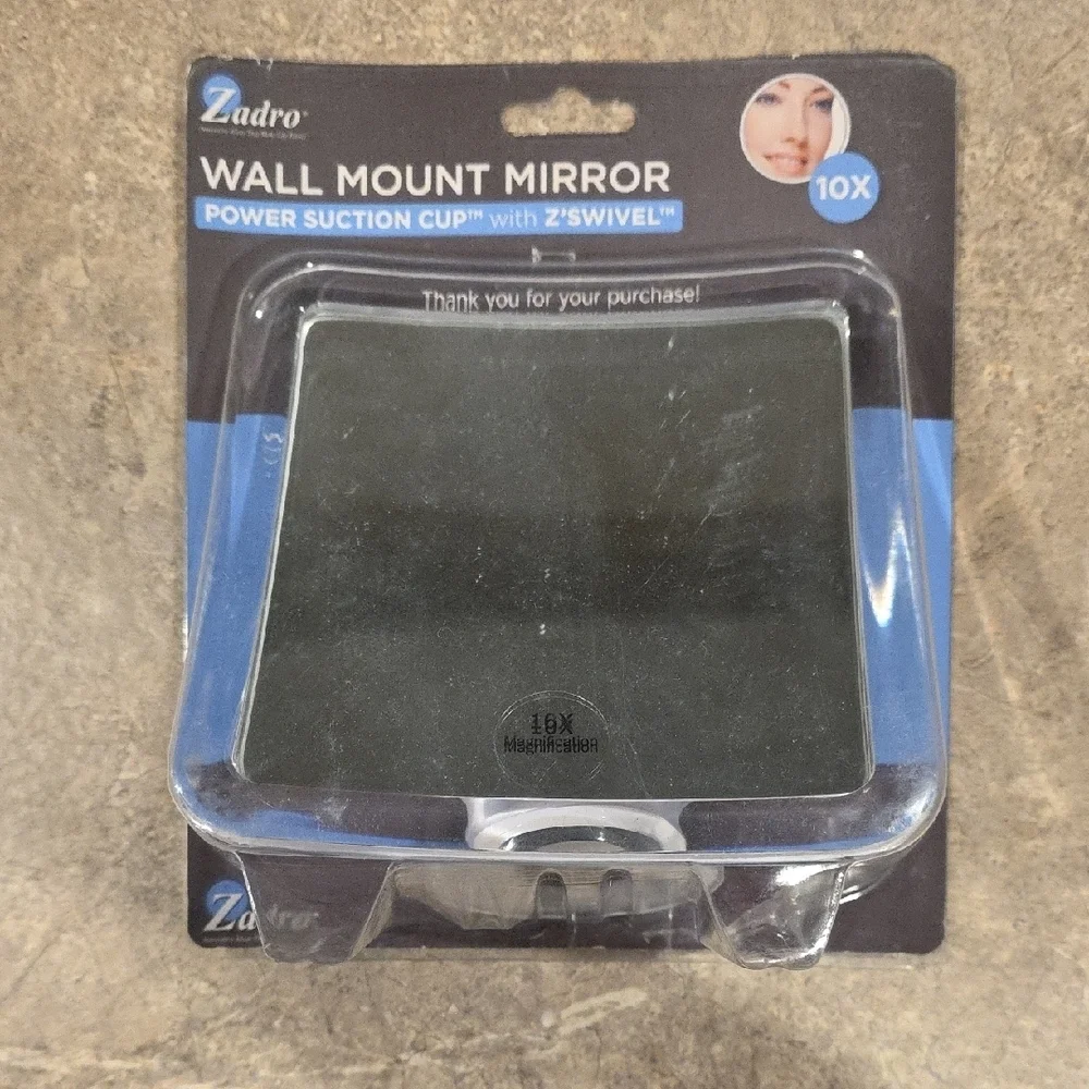 (J21) Zadro Wall Mount Mirror with Suction Cup